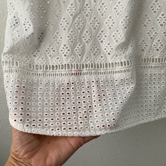 Club Monaco Colinee Eyelet Top Size Small - Picture 7 of 9